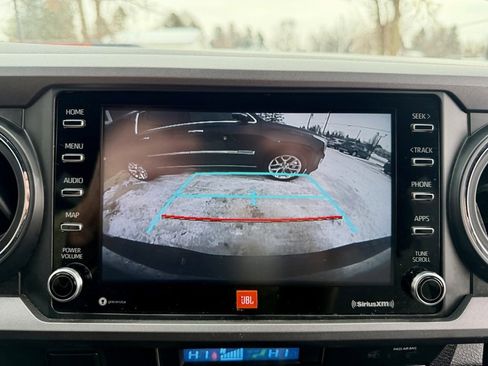 Used 2023 Toyota Tacoma TRD Off-Road image 29