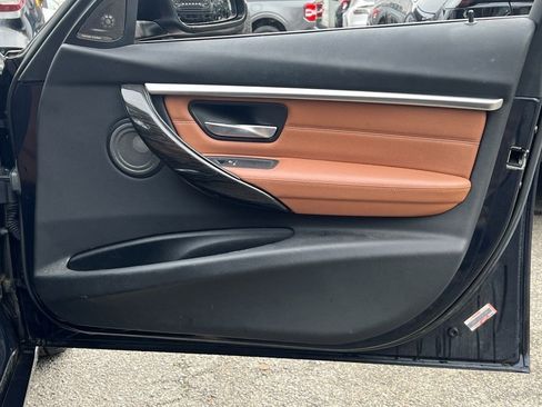 Used 2017 BMW 330e image 9