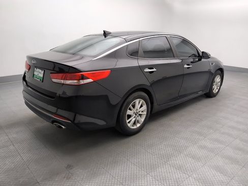 Used 2017 Kia Optima LX FWD image 10