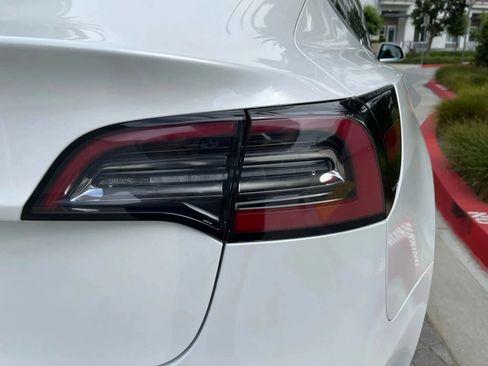 Used 2020 Tesla Model 3 Standard Range Plus RWD image 40