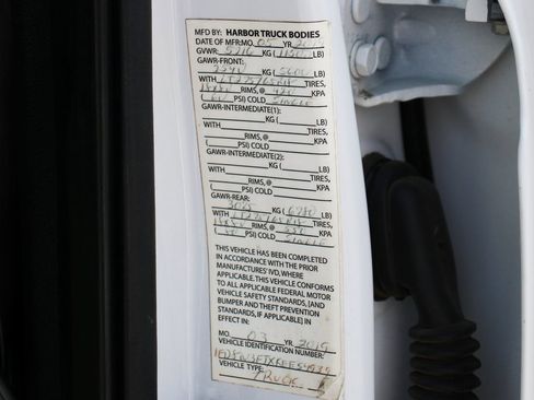 Used 2019 Ford F350 XLT image 46