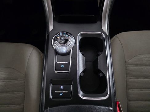 Used 2019 Ford Fusion SE FWD image 23