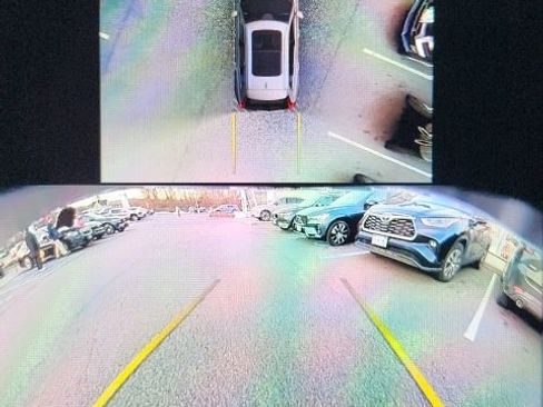 Certified 2025 Volvo XC60 B5 Plus image 17