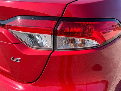 Used 2020 Toyota Corolla LE FWD image 30