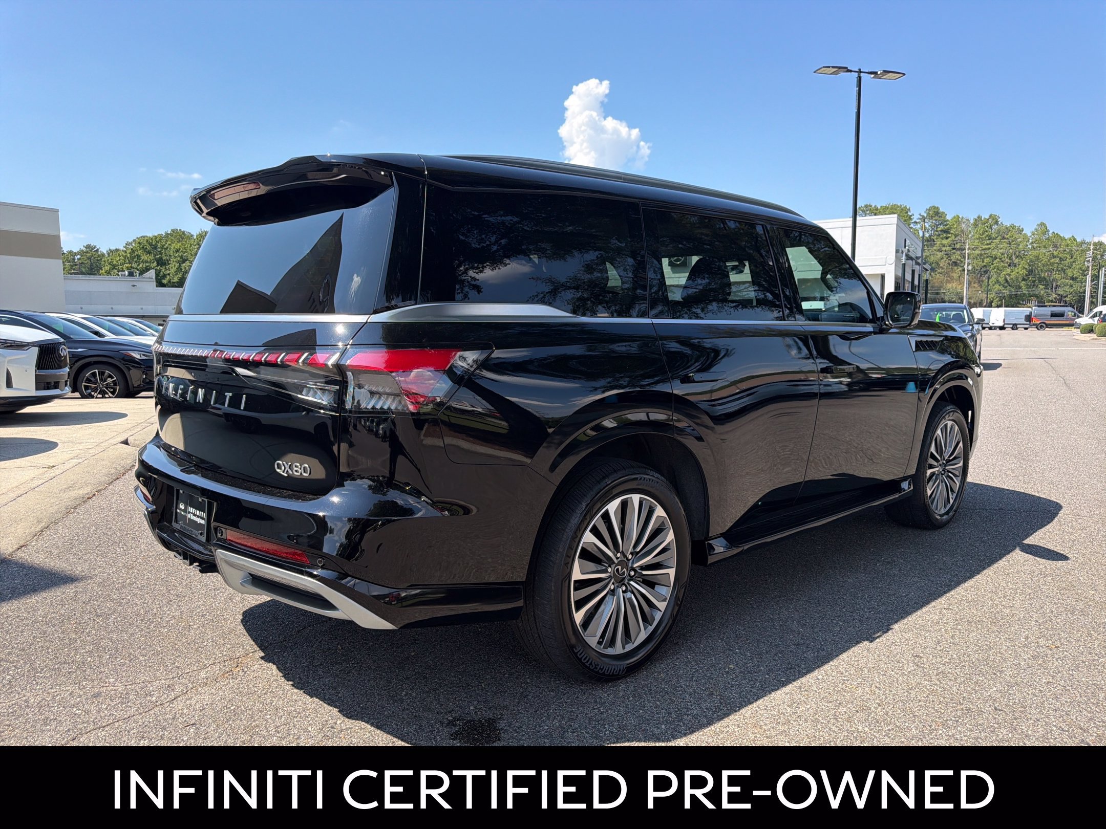 Certified 2025 INFINITI QX80 Luxe RWD image 12