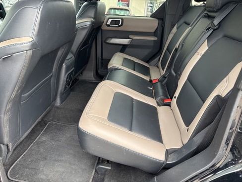 Used 2023 Ford Bronco Wildtrak image 12