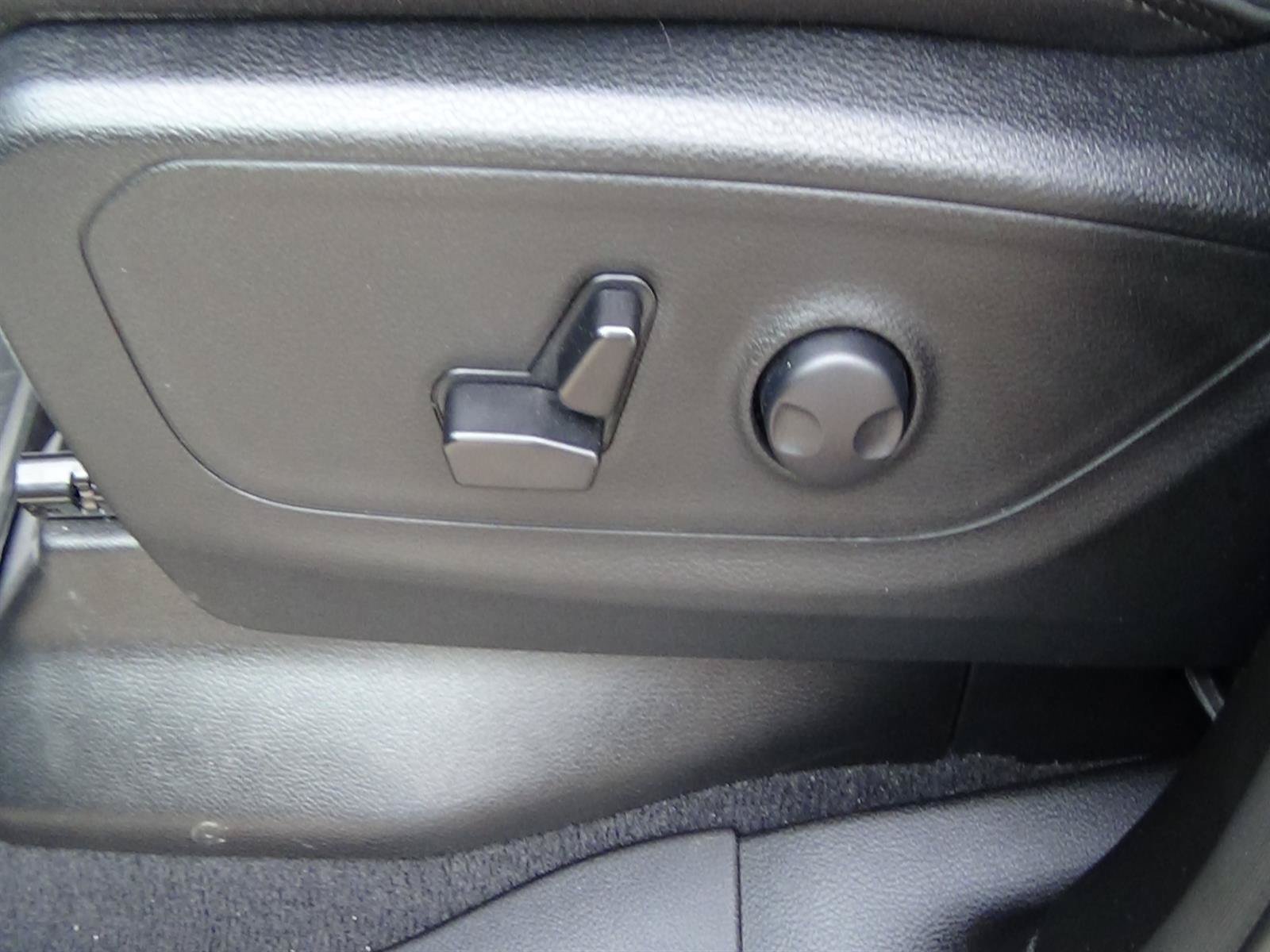 Used 2025 RAM 1500 Big Horn AWD/4WD image 19