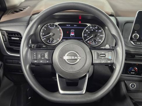 Used 2023 Nissan Rogue SV image 21