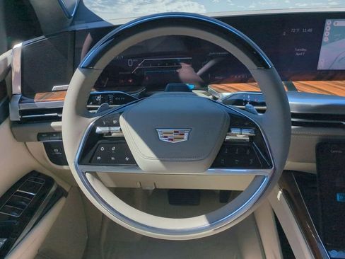 New 2026 Cadillac Escalade ESV Platinum Sport w/ LPO, ONYX Package AWD/4WD image 19
