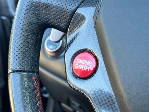 Used 2010 Ferrari California RWD image 22
