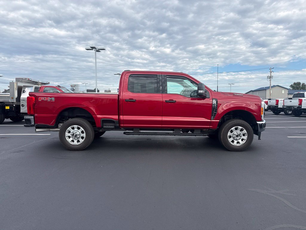 Used 2023 Ford F250 XLT w/ FX4 Off-Road Package AWD/4WD image 4