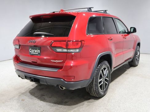 Used 2021 Jeep Grand Cherokee Trailhawk w/ Premium Lighting Group AWD/4WD image 2