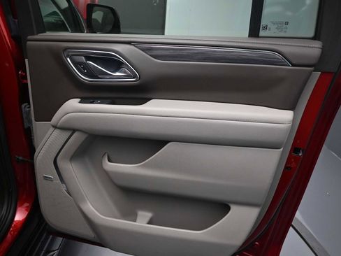 Used 2023 GMC Yukon XL SLT w/ SLT Premium Package image 26