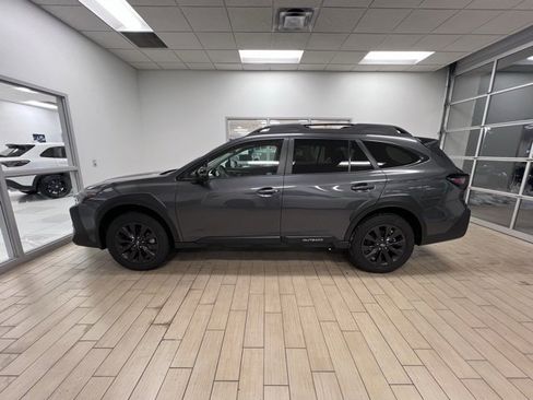 Used 2025 Subaru Outback Onyx Edition XT image 13