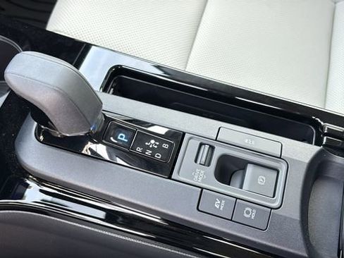 New 2026 Toyota Prius XLE image 24