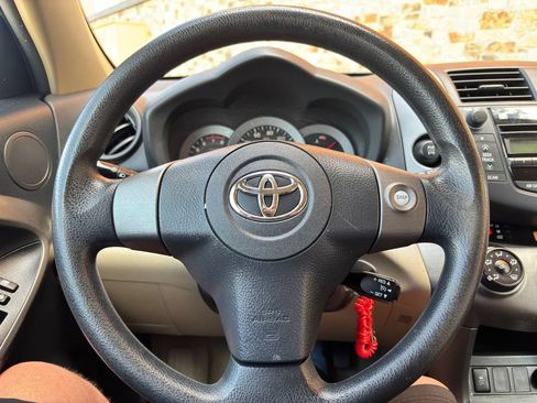 Used 2010 Toyota RAV4 4WD V6 image 18
