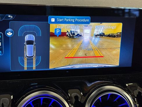 New 2025 Mercedes-Benz GLA 250 image 25