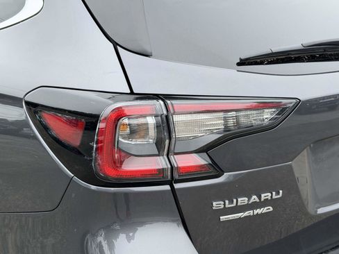 Used 2024 Subaru Outback Touring XT AWD/4WD image 11