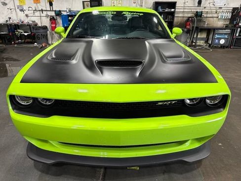 Used 2015 Dodge Challenger SRT Hellcat RWD image 10