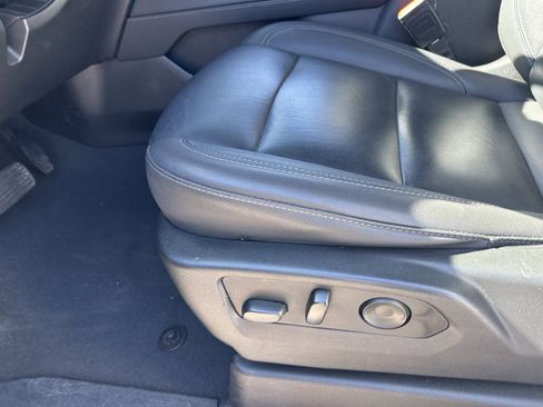 Used 2024 Chevrolet Tahoe LT image 10