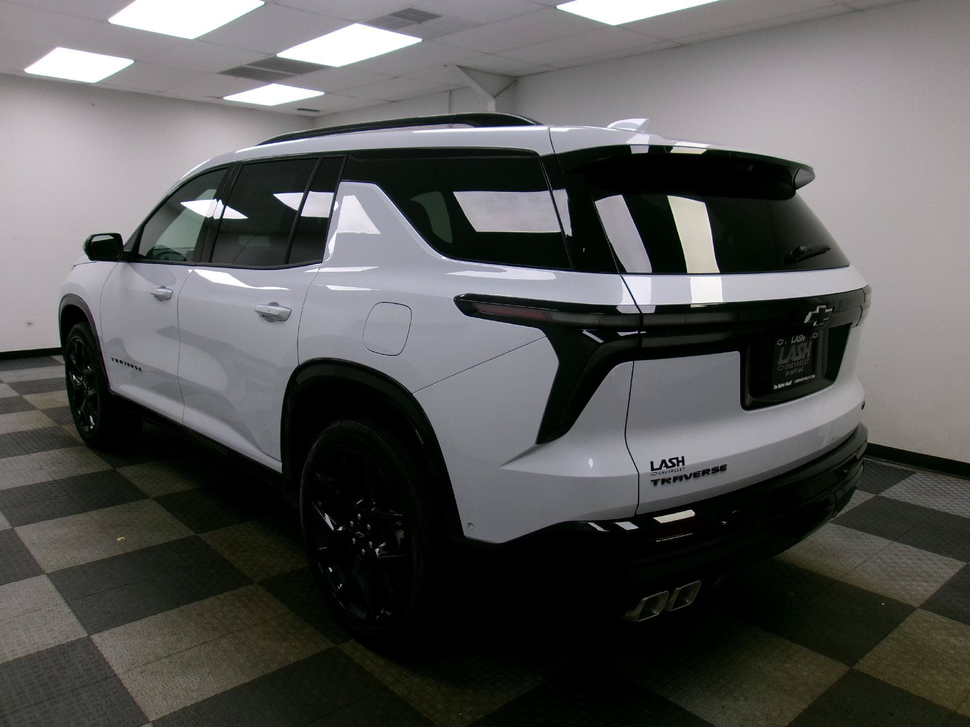 New 2026 Chevrolet Traverse RS FWD image 2