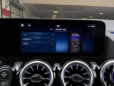 Used 2025 Mercedes-Benz GLA 250 image 36