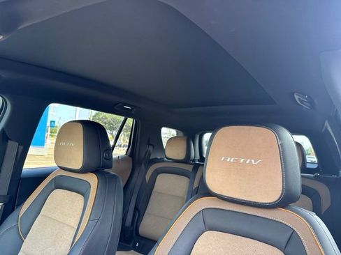 Used 2025 Chevrolet Equinox ACTIV w/ Safety and Technology Package FWD image 9