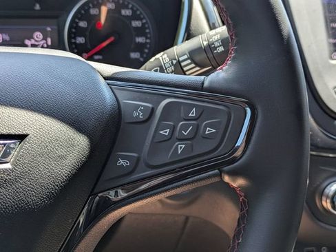 Used 2023 Chevrolet Equinox RS FWD image 29