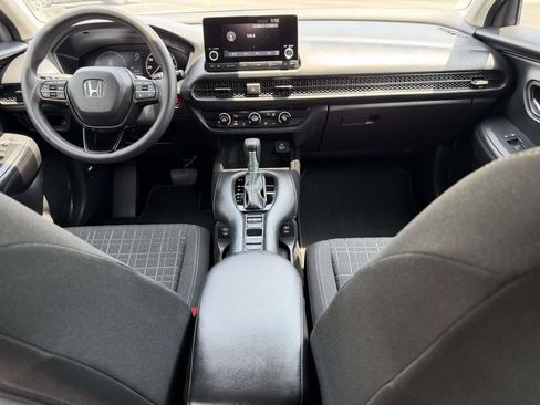 Used 2025 Honda HR-V LX image 2