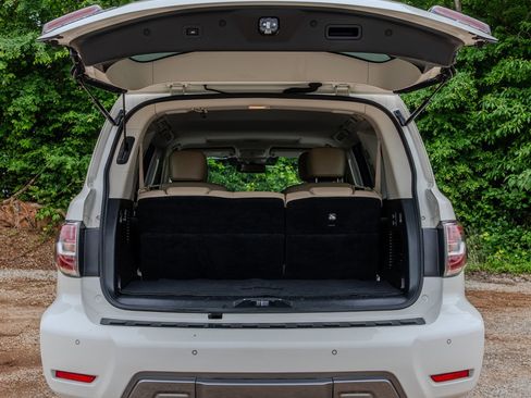 Used 2019 Nissan Armada SL w/ Premium Package RWD image 9
