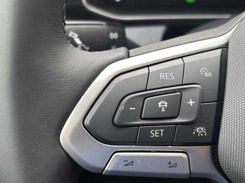 New 2026 Volkswagen Jetta SE FWD image 21