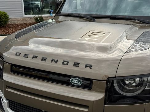 Used 2020 Land Rover Defender 110 SE AWD/4WD image 6