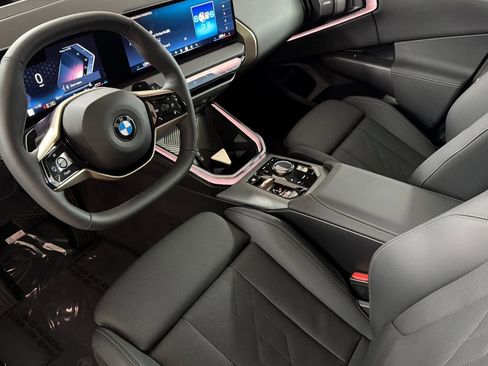 Used 2025 BMW X3 xDrive30i w/ Premium Package image 11