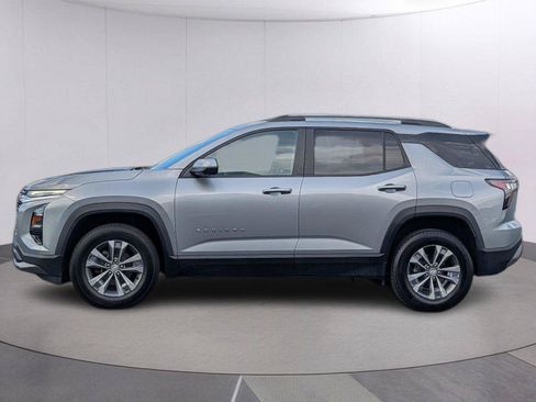 Certified 2025 Chevrolet Equinox LT w/ Convenience Package II AWD/4WD image 2