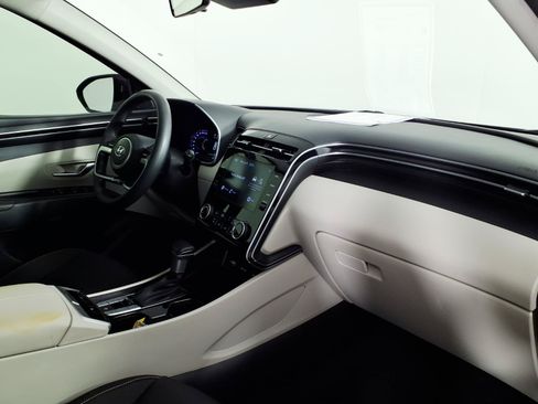 Certified 2022 Hyundai Tucson SEL FWD image 9