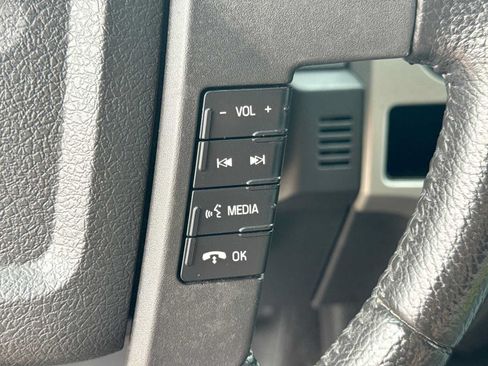 Used 2011 Ford F150 XLT w/ XLT Chrome Pkg AWD/4WD image 21