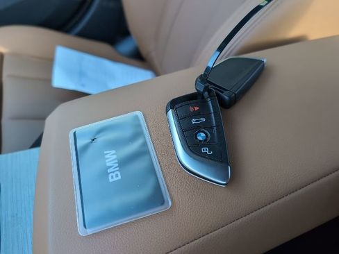 Used 2025 BMW 330i Sedan image 29