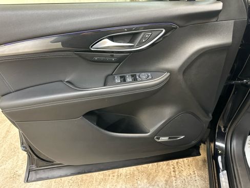 Certified 2025 Buick Envision Preferred image 26