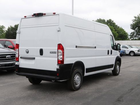 New 2024 RAM ProMaster 2500 w/ Premium Convenience Group image 5