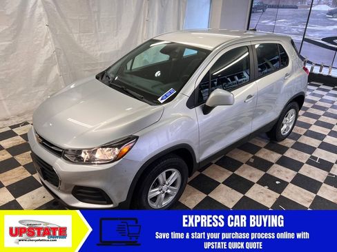 Used 2018 Chevrolet Trax LS image 4
