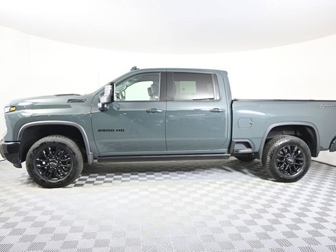 Used 2025 Chevrolet Silverado 2500 LTZ w/ LTZ Plus Package AWD/4WD image 2