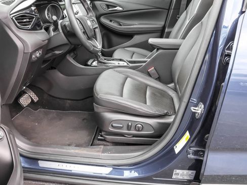 Used 2023 Buick Encore GX Essence w/ Experience Buick Package FWD image 18