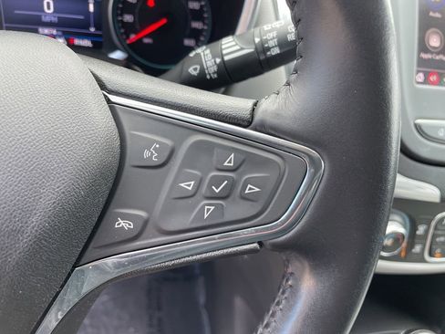 Used 2020 Chevrolet Equinox LT image 14