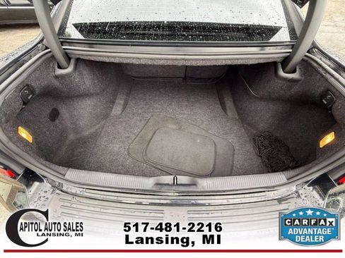 Used 2015 Dodge Charger SXT image 16