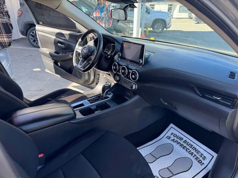 Used 2022 Nissan Sentra SV image 12