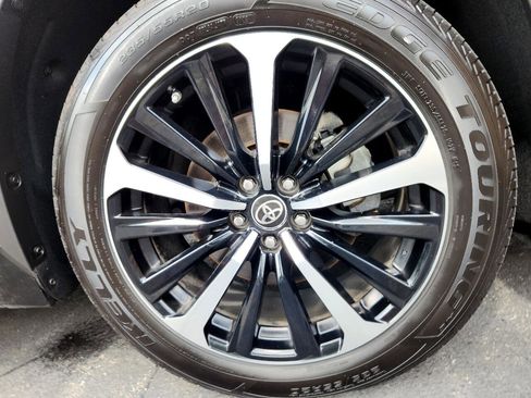 Used 2021 Toyota Highlander XSE image 39