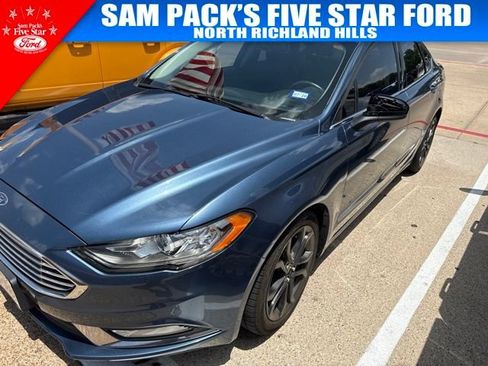 Used 2018 Ford Fusion SE w/ Equipment Group 201A FWD image 1
