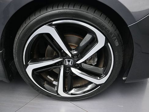 Used 2019 Honda Accord Sport image 9