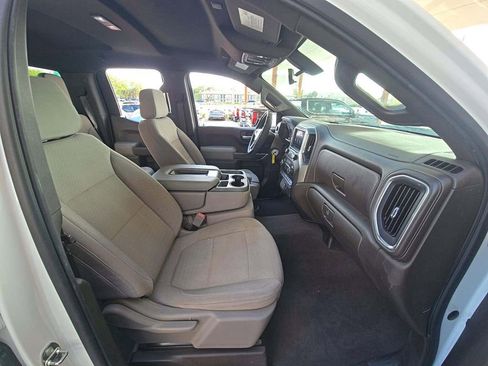 Used 2020 Chevrolet Silverado 1500 LT image 3