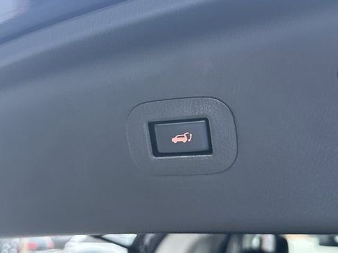 Used 2020 Nissan Armada SL w/ Premium Package image 25